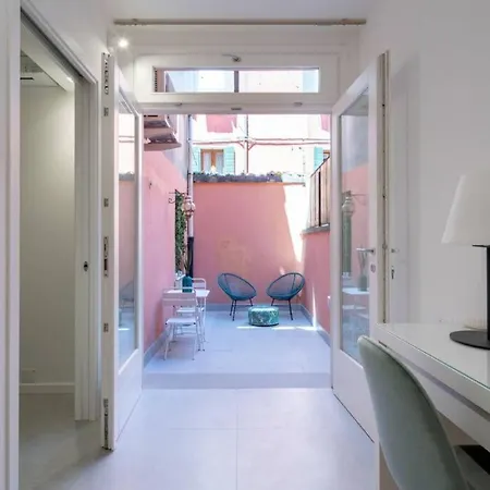 Ormesini Private Courtyard