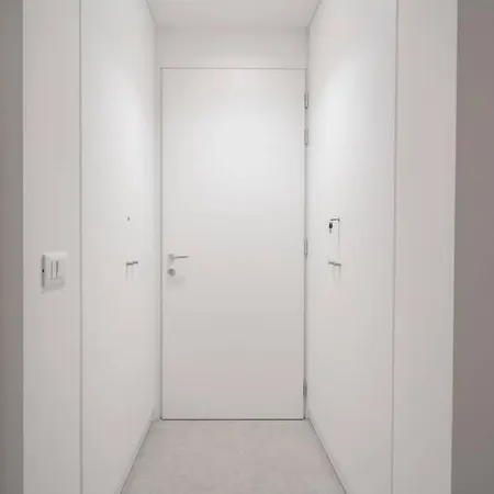 Ormesini Courtyard Apartment