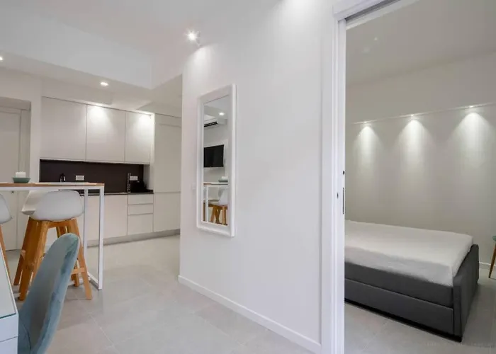 Ormesini Private Courtyard * Venise