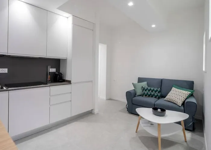 Ormesini Private Courtyard Appartement