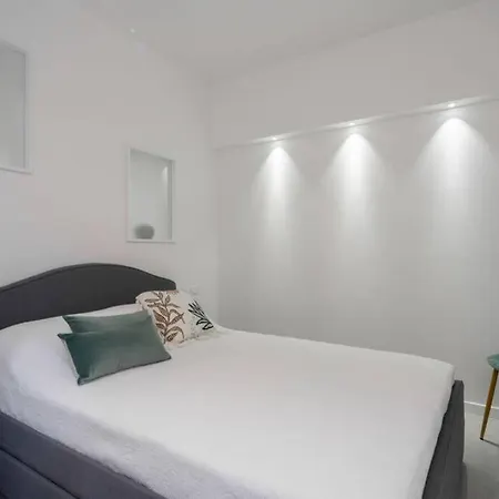 Ormesini Private Courtyard البندقية